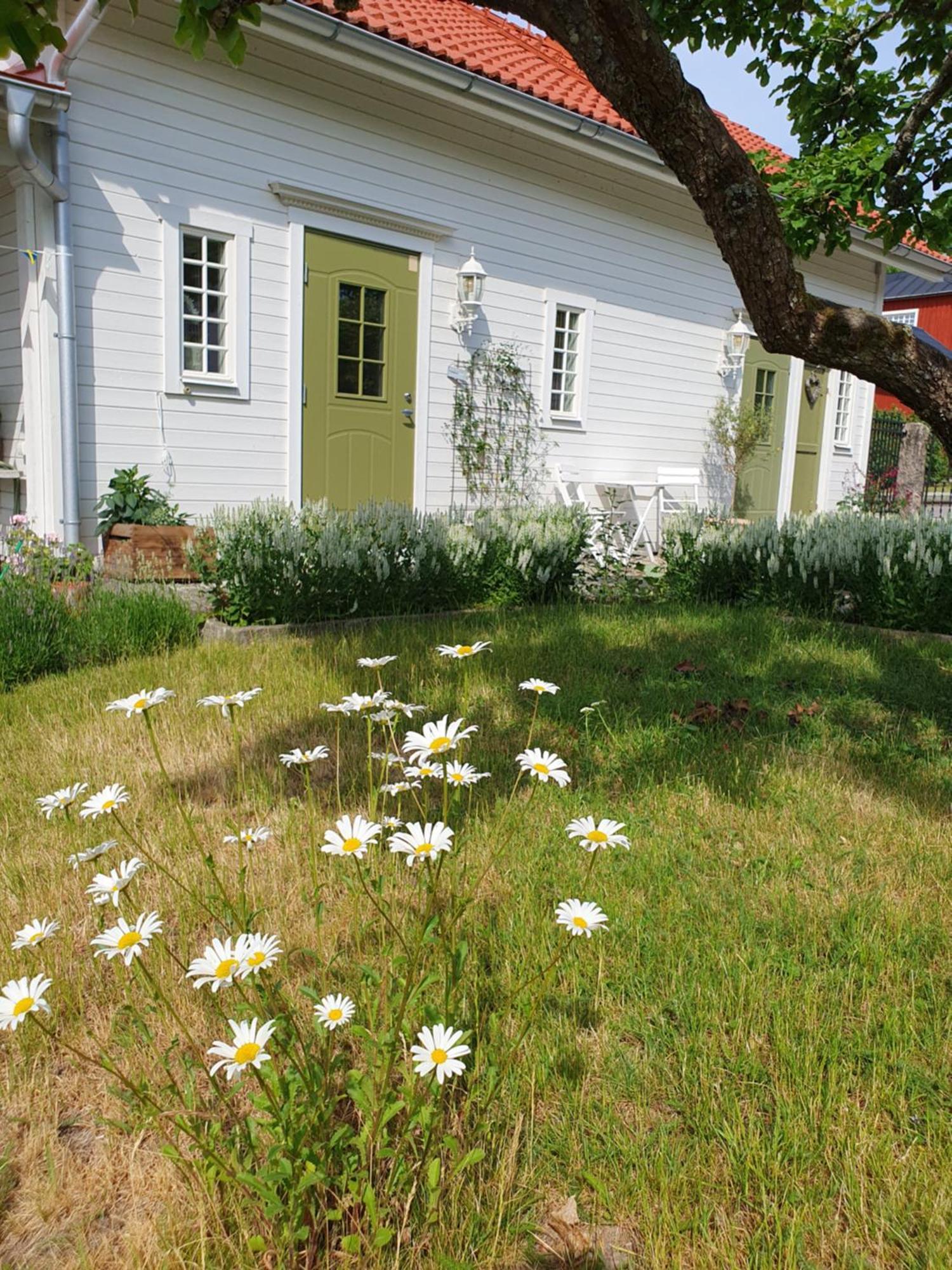 Stenkullens Gardshus Borensberg Luaran gambar